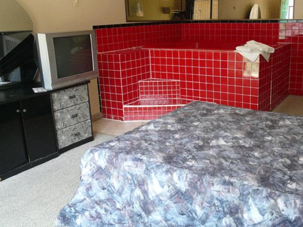 Motel Tropicana 2*